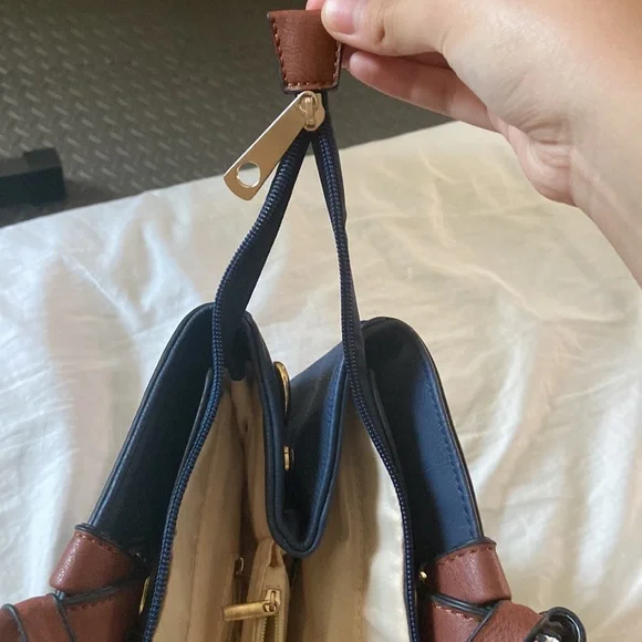 Mulberry Purse Handbag Tote w/ gold hardware, clean leather handbag EUC - Picture 7 of 16